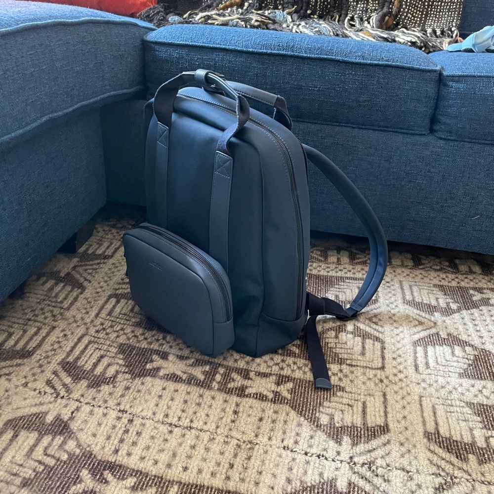 Monos metro backpack